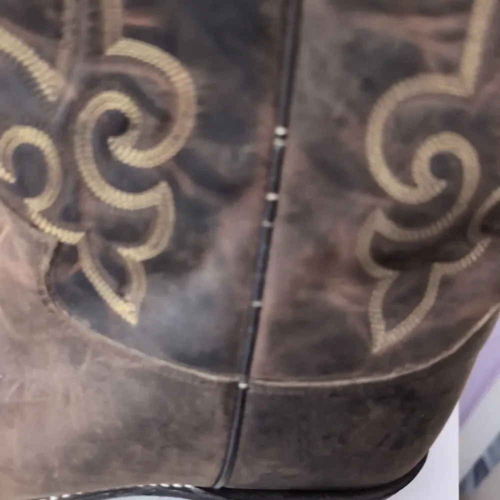 Justin Buck Bay Apache Cowboy Boots Style 2253 Brown Leather Men's SIZE 10.5 D